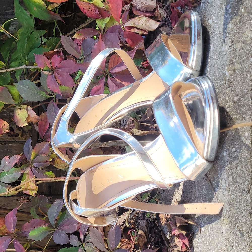 Womens silver strappy sandle
